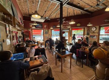 Fondo de comercio · 80m² · Fondo de Comercio en Venta - Resto Bar - Villa Gral. Mitre