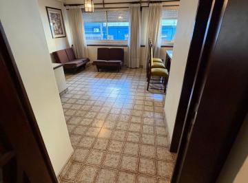 Oficina comercial · 95m² · 6 Ambientes · Oficina con 5 Despachos en Chauvin