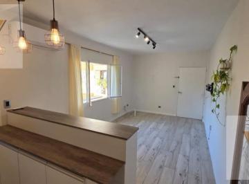 Departamento · 60m² · 3 Ambientes · Departamento en Alquiler - 2 Dorm. 1 Baño - Villa Elvira