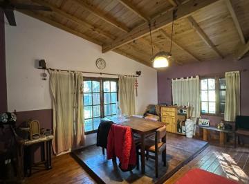 Casa · 125m² · 3 Ambientes · 1 Cochera · Venta Casa 3 Amb con Entrada de Auto. Permuta