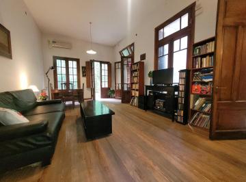 SALA DE ESTAR CON SALIDA AL JARDIN · Casa en República de La Sexta