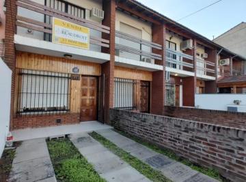 Departamento · 100m² · 3 Ambientes · 1 Cochera · Duplex en Venta Moron 3 Ambientes con Cochera