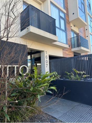Hermoso departamento de 2 amb. Con Balcón a la calle