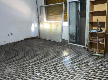 Depósito de 4 ambientes, Flores · Depósito con Vivienda 4 Ambientes en Planta Alta Terrada 1074/1078