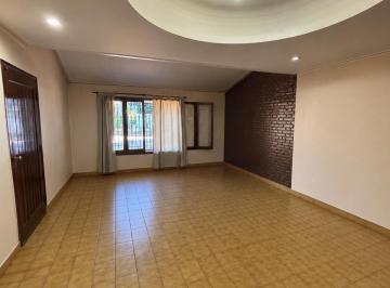 Casa · 350m² · 4 Ambientes · 1 Cochera · Casa en Venta - Paraguay 3300
