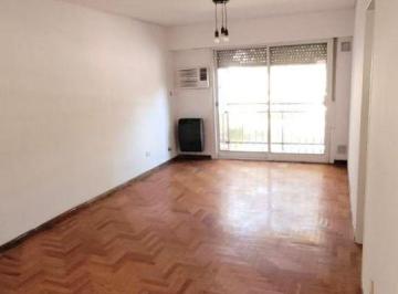 Departamento de 3 ambientes, San Isidro · Alquiler Depto. 3 Ambientes en Acassuso, C/cochera