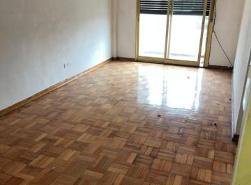 Departamento de 2 ambientes, Villa Luro · Departamento de Dos Ambientes Al Contrafrente Buen Estado Bacacay 5283