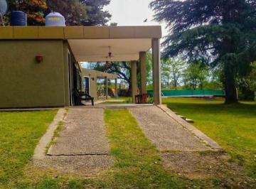 Casa · 140m² · 4 Ambientes · 3 Cocheras · Venta Casa en Santa Cruz del Lago