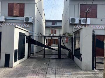 PH · 100m² · 4 Ambientes · 1 Cochera · Alquiler de Triplex 4 Ambientes en Ramos Mejia