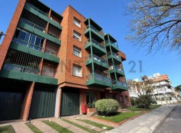 Departamento · 61m² · 3 Ambientes · 1 Cochera · Venta Apto Buceo 2 Dorm con Cochera