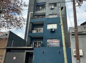 Departamento · 32m² · 1 Ambiente - PELAY PROPIEDADES · En Alquiler Monoambiente con Balcon en Mb Estado en Lanus