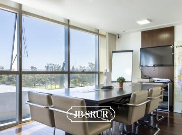 Oficina comercial · 98m² · 5 Ambientes · 2 Cocheras · Oficina en Venta de 98 m² en Barrio Jardín