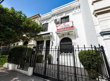 Casa · 195m² · 6 Ambientes · 1 Cochera · Retasada Venta de Casa 6 Ambientes C/ Cochera, Sum, Terraza y Parrilla en El Barrio Inglés Caballito