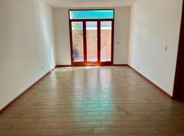 Departamento · 88m² · 3 Dormitorios · 1 Cochera · Amplio Departamento con Patio y Cochera en Sexta Seccion