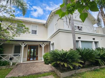 Casa · 250m² · 6 Ambientes · 1 Cochera · Alquiler Casa en Barrio Los Castores Nordelta a La Laguna