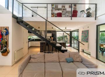 Casa · 250m² · 4 Ambientes · 4 Cocheras · Casa - 3dorm - Las Cañitas