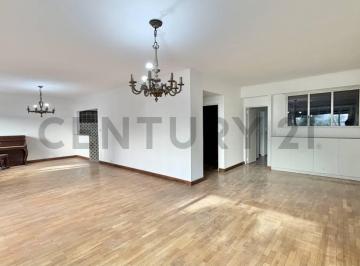 Departamento · 150m² · 4 Ambientes · Venta Departamento 4 Ambientes con Dependecia en Belgrano 160 m²