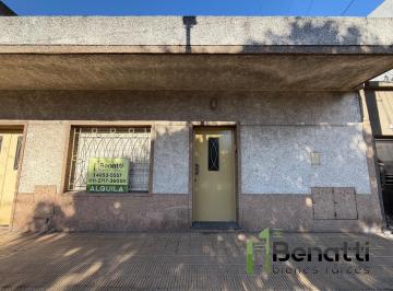 PH · 50m² · 2 Ambientes · Alquiler de Casa Tipó PH en Pb Frente 2amb y 1/2 con Patio