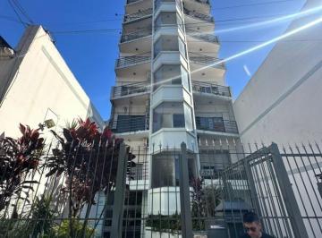 Departamento · 40m² · 2 Ambientes · $480.000. - - Dpto. 2 Amb. en Alquiler - Av - Hipolito Yrigoyen Al 6300. - Remedios de Escalada