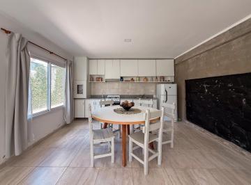 Casa · 70m² · 2 Dormitorios · En Venta Duplex 3 Ambientes Semi Centrico en Tandil