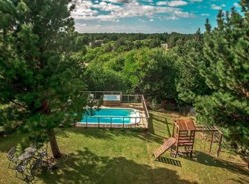 Casa · 260m² · 5 Dormitorios · Casa Quinta en Venta en Costa Esmeralda