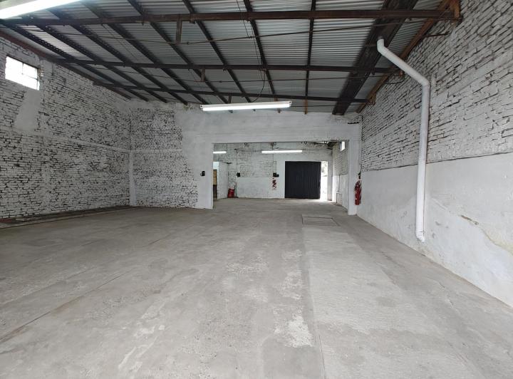 Local comercial · 200m² · 3 Cocheras