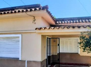 Casa · 170m² · 4 Ambientes · 3 Cocheras · Casa en Arguello