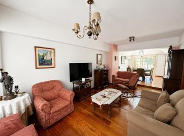 PH · 200m² · 5 Ambientes · 2 Cocheras · Venta de Casa de 5 Ambientes con 2 Cocheras, Patio, Parrilla y Terraza Propia en Caballito