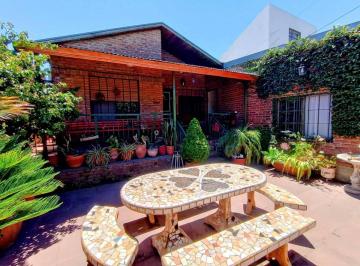 Casa · 117m² · 3 Ambientes · 1 Cochera · Casa en Venta en Ezpeleta, Quilmes