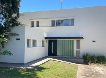 Casa · 878m² · 5 Ambientes · 4 Cocheras · Casa Venta en San Matías