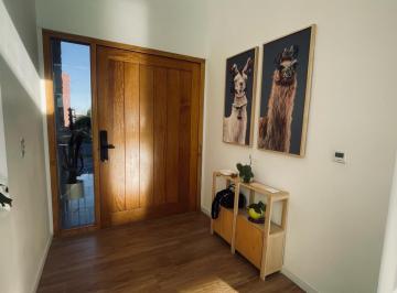 Casa · 840m² · 5 Ambientes · 4 Cocheras · Venta Casa en El Canton a La Laguna