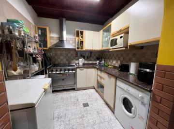 PH · 110m² · 4 Ambientes · Venta PH 4 Ambientes Al Frente, Lanús Oeste.