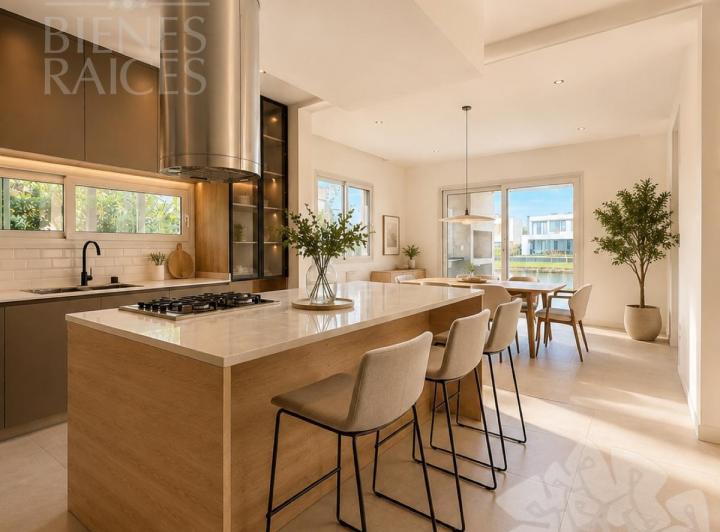 Casa · 296m² · 6 Ambientes · 4 Cocheras