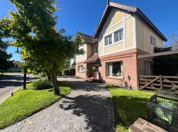 Casa · 800m² · 7 Ambientes · Casa - El Establo