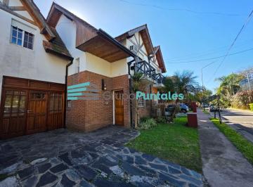 Casa · 122m² · 4 Ambientes · 2 Cocheras · Casa en Venta en Los Robles de Monte Grande, con 3 Dorm. y Todos Los Servicios