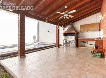 Casa · 350m² · 5 Ambientes · 2 Cocheras · Casa 5 Amb, 2 Cocheras, Piscina en Villa del Parque