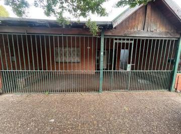 Casa · 131m² · 4 Ambientes · 1 Cochera · Venta Casa 3 Ambientes Multifamiliar en Villa Ballester