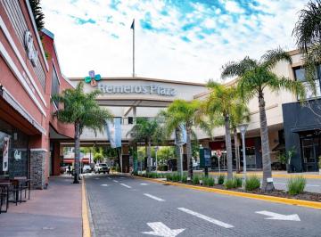 Local comercial , Tigre · Ultimo Local 53 m² - Ubicacion Excepcional Remeros Plaza