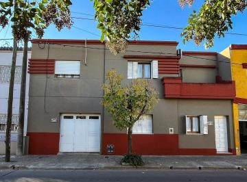 Casa · 286m² · 5 Ambientes · 1 Cochera · Venta Casa de 4 Dorm. con Quincho, Pilera y Cochera en Cañada de Gomez, Santa Fe.