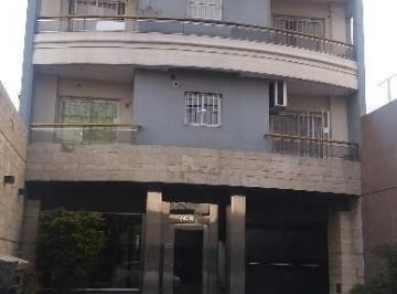 Departamento · 70m² · 3 Ambientes · 1 Cochera · Departamento - Lanús Este