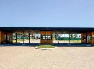 Terreno · 712m² · Lote de 712 m² en Village Plaza, Barrio Cerrado, Bella Vista.