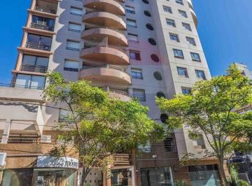 Departamento · 80m² · 4 Ambientes · 1 Cochera · Alquila Tres Dorm Punta Carretas con Garaje