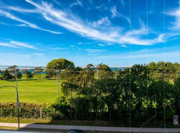 Departamento · 66m² · 2 Ambientes · 1 Cochera · Departamento - Playa Grande