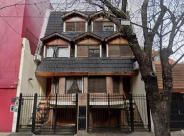 Casa · 235m² · 6 Ambientes · 3 Cocheras · Venta Triplex con Pileta en Villa Urquiza