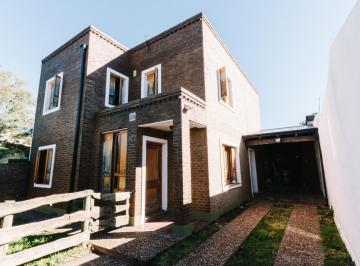 Casa · 172m² · 5 Ambientes · 2 Cocheras · Casa en Bahia Blanca