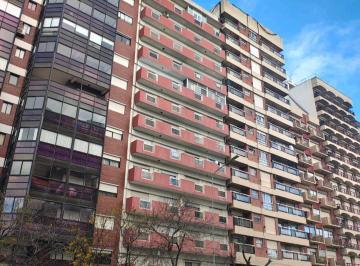 Departamento · 49m² · 2 Ambientes · Venta Departamento 2 Ambientes con Patio La Perla Independencia 1142