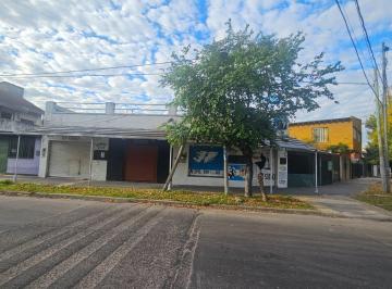 Casa · 217m² · 3 Ambientes · Venta! Espectacular Esquina! República Argentina 2709 Claypole.