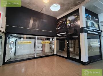 Local comercial · 28m² · Alquiler - Local Comercial en San Isidro Dentro de Galería con Doble Acceso