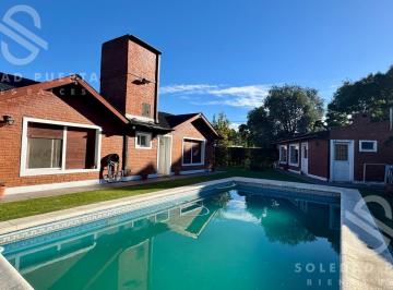 Casa · 165m² · 4 Ambientes · Casa en Venta en Parque Irizar
