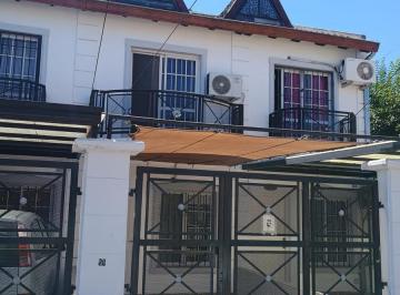 Departamento · 74m² · 4 Ambientes · 1 Cochera · Triplex en Venta en San Justo